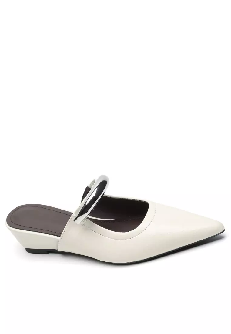 Discount on Twenty Eight Shoes  shoes - SKU: 4CM Hidden Heel Buckle Strap Mules WW966-1