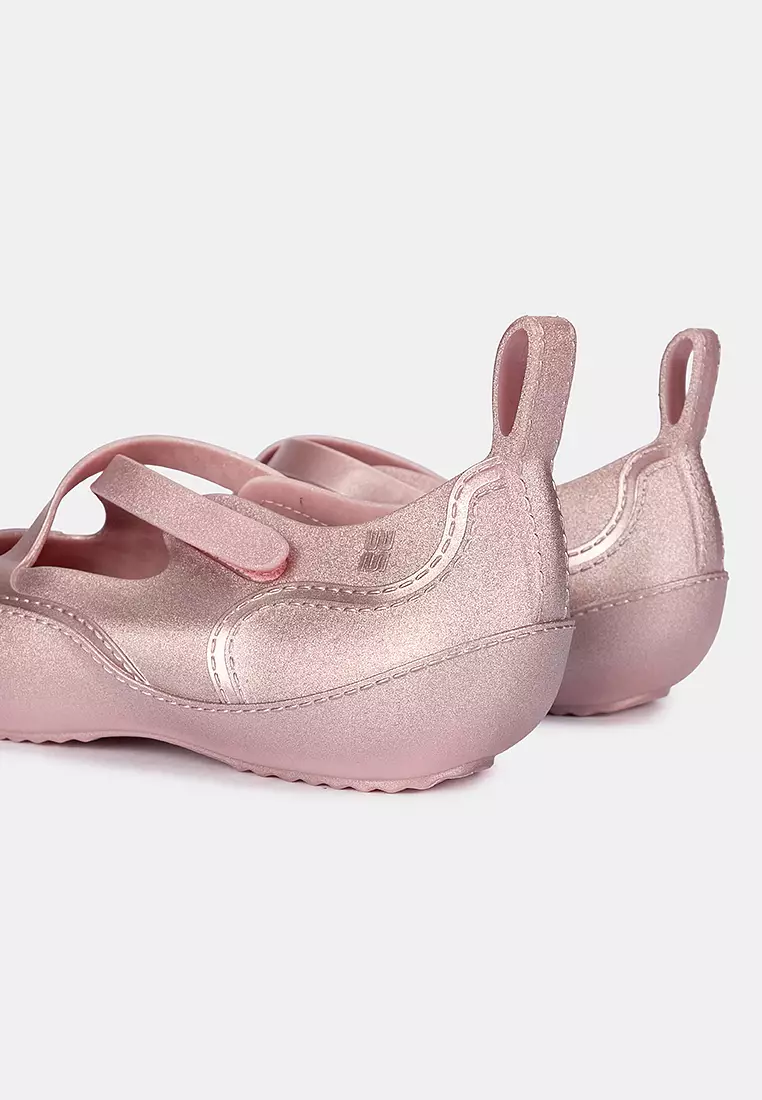 Aira Flats