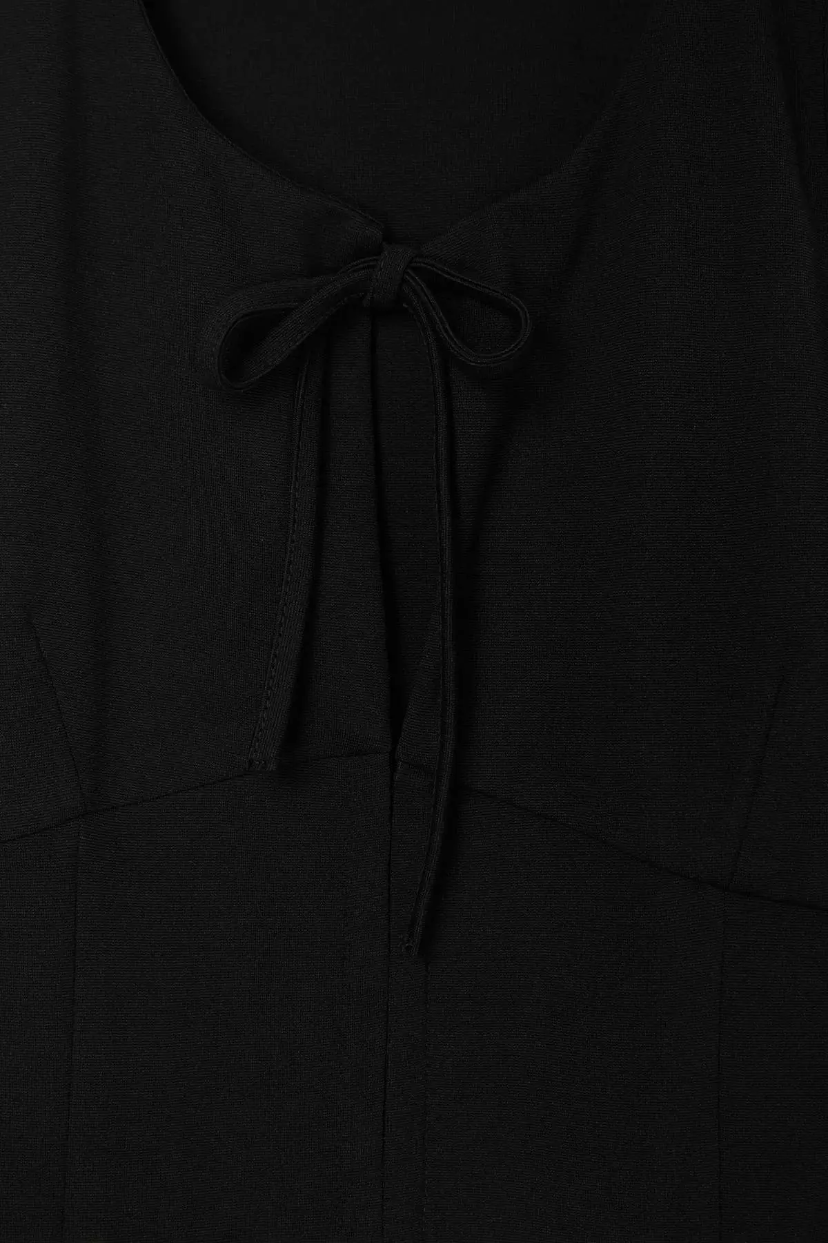 Black Fitted Keyhole Neck Sleeveless Interlock Knitted Blouse Twoss26Bz00341