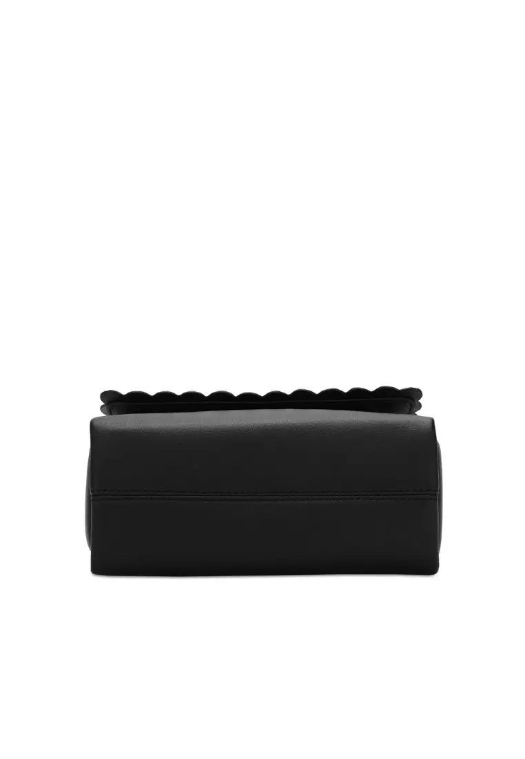 Chain Shoulder Bag / Sling Bag / Crossbody Bag (Tas Bahu Wanita / Tas Selempang Wanita) - Hitam