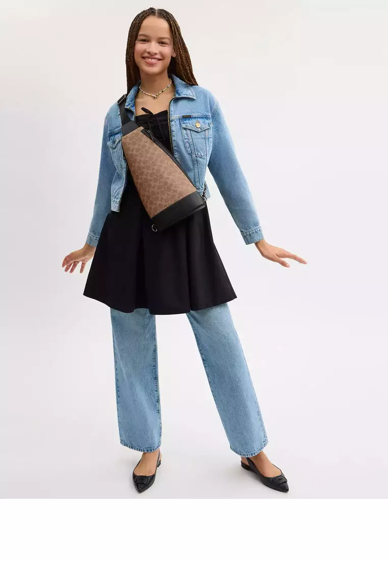 Dominic Sling Pack In Signature Canvas