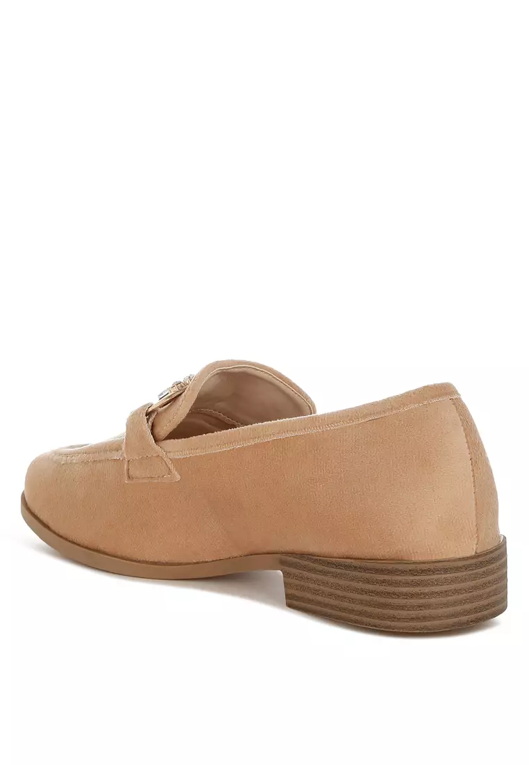 Sepatu Loafer Horsebit Berhias Berlian Imitasi Warna Beige