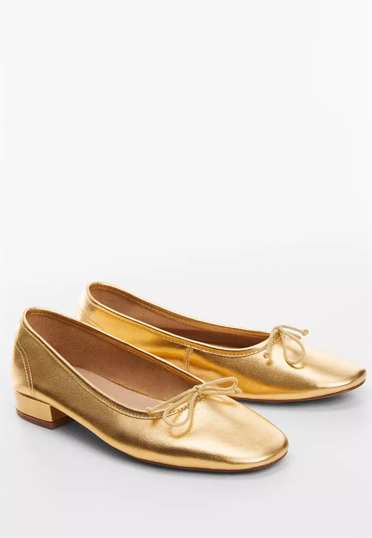 Gold new arrivals bow flats