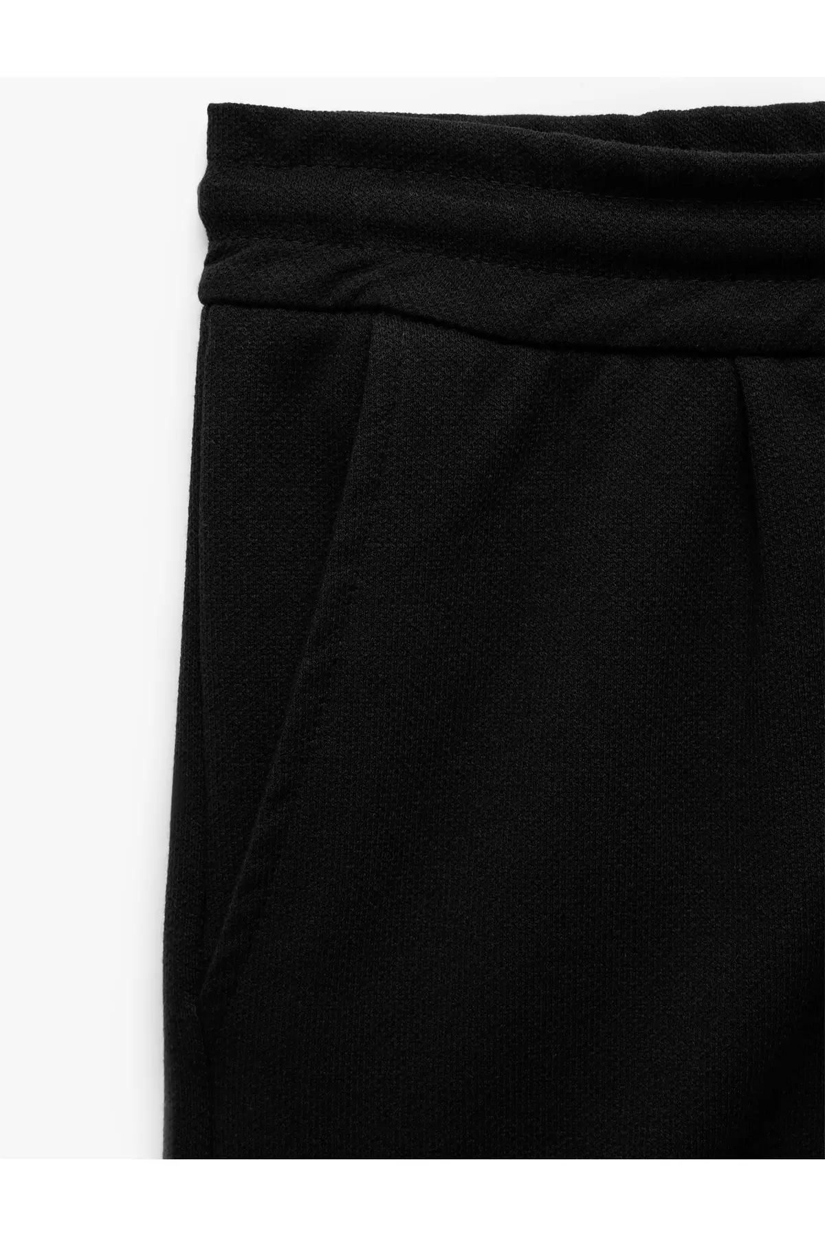 Bermuda Pique Fabric Pleated Waist Lace Up Shorts