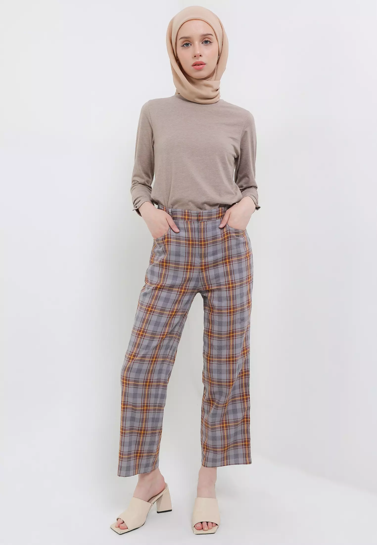 MFMW Calluna Celana panjang Abu Motif Kotak