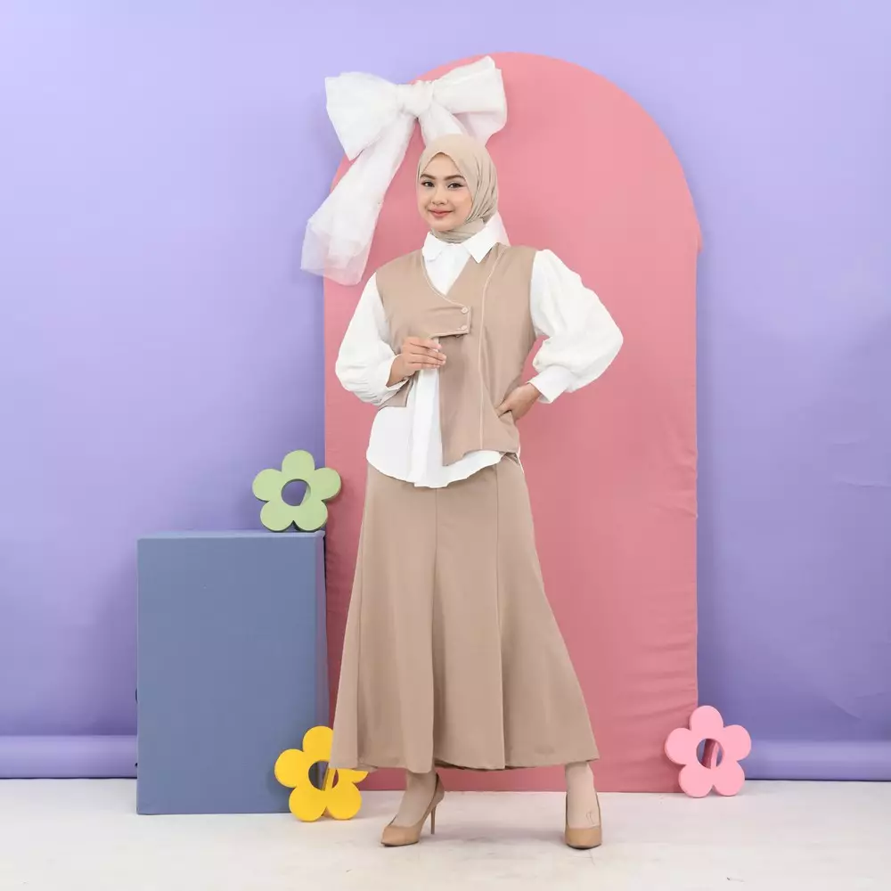 Helia Outer Wanita - Latte M19509 R57S2