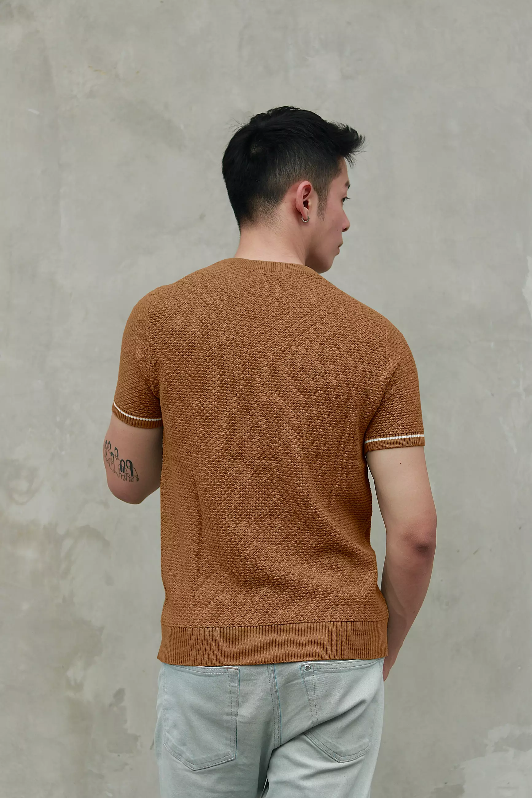 Kale Smith Brown / Atasan Kaos Pria / Baju Kaos Pria / Kaos Basic Pria / Kaos Rajut