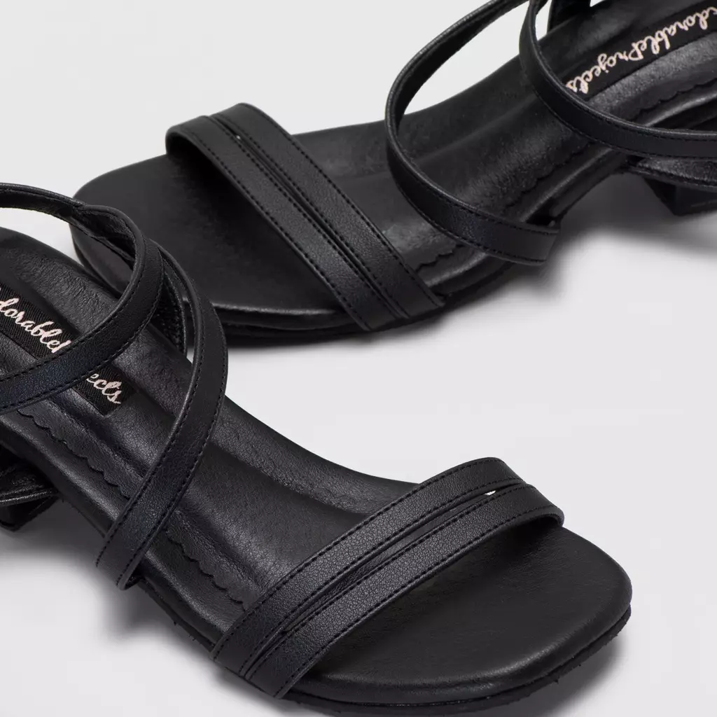 Joanessa Heels Black