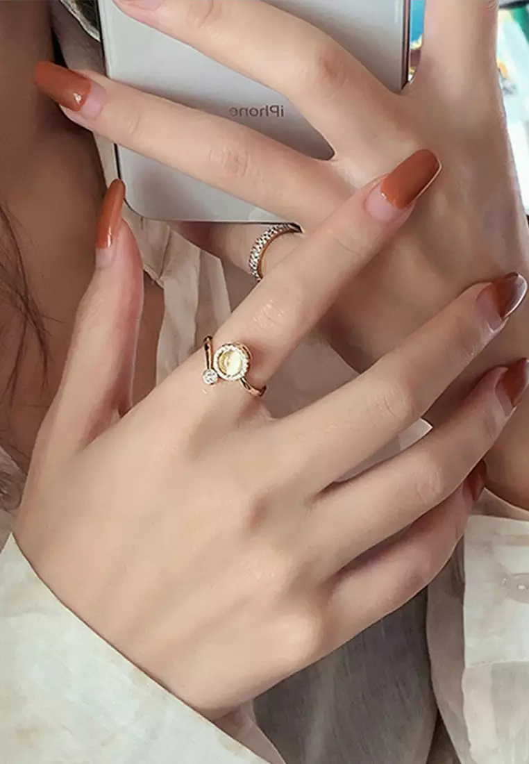 Cincin Wanita R0106 Rotatable Design Korea Fashion Free Size TitaniumPerhiasan Cincin Cewek