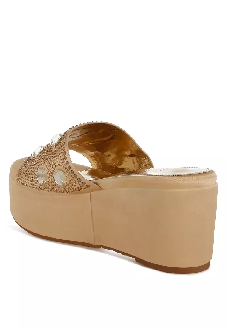 Sandal Platform Bertahtakan Berlian Imitasi dan Berlian Imitasi Warna Emas