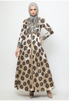 Sfcdwsdjvlo Wm Baju ini pun menggunakan teknik desain rok accordion dan atasan. https www zalora co id women baju muslim gamis