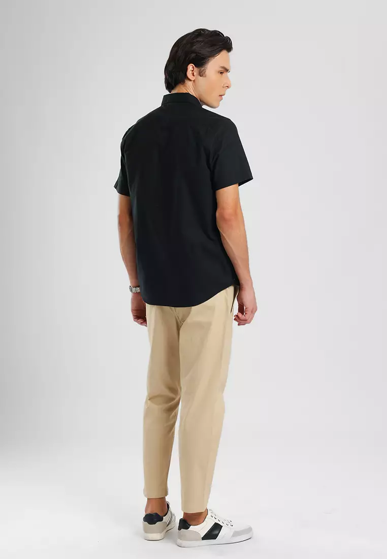 MANZONE - Kemeja Oxford Quick Dry Lengan Pendek Pria Jaxen 06 Modern Fit - Black Warna Black