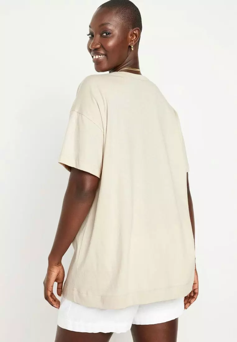 Buy Old Navy Oversized EveryWear Graphic Tunic T-Shirt for Women