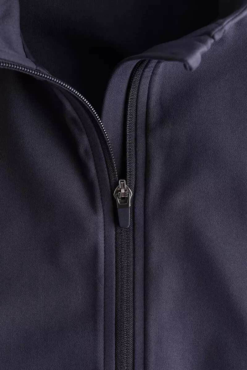 Zip-through sports jacket with SoftMove™