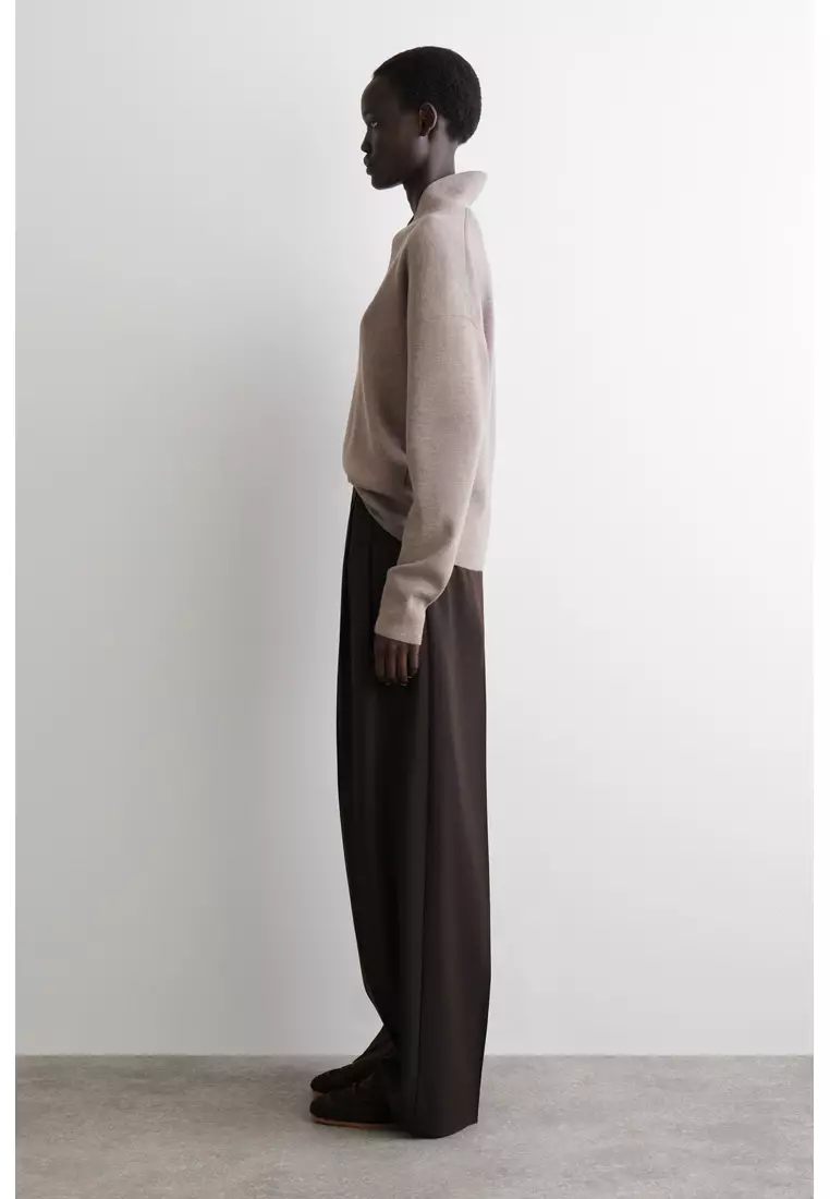 DRAPED MERINO WOOL V-NECK JUMPER