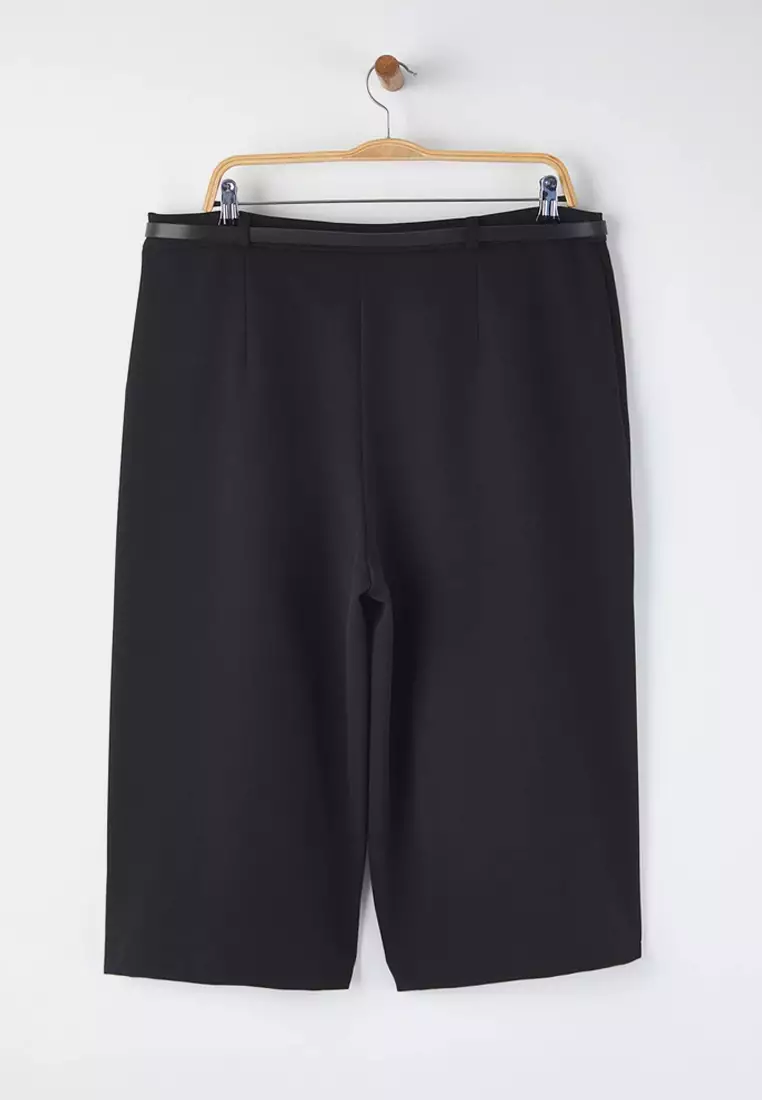 Black Wide Leg Accessory Detailed Capri Plus Size Shorts & Bermuda
