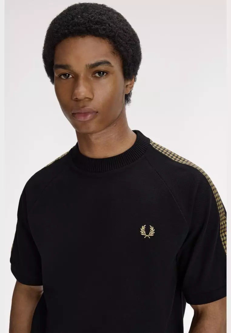 FRED PERRY ブラック トレーナー M Buy FRED PERRY Fred Perry M2307 Cross Tape T-Shirt (Black) 2026