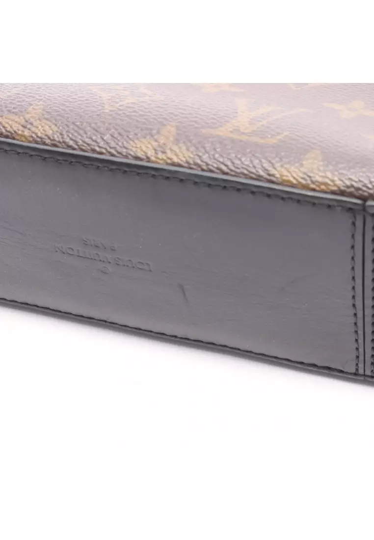 Pre-Loved Louis Vuitton Saintonge monogram Noir Shoulder bag PVC leather Brown black