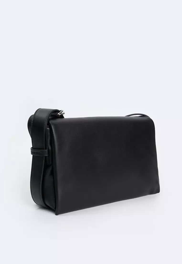 Dress Code Messenger Bag