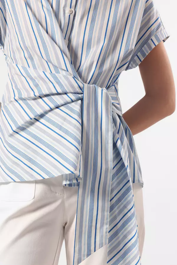 Minimal x Devina Putri - Kelye - Blus Pita Motif garis - Blue Colour Blue