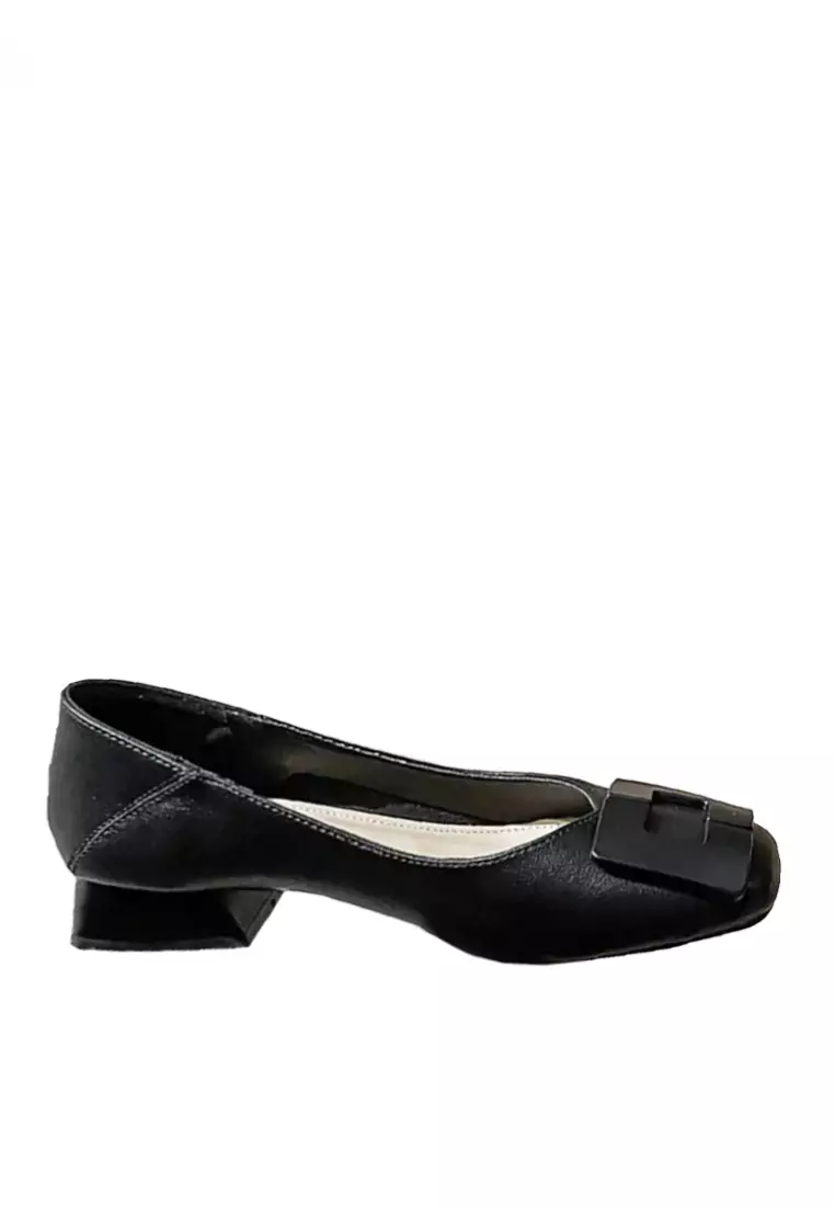 Discount on Twenty Eight Shoes  shoes - SKU: VANSA Square buckle Low Heel Pumps  VSW-F3393