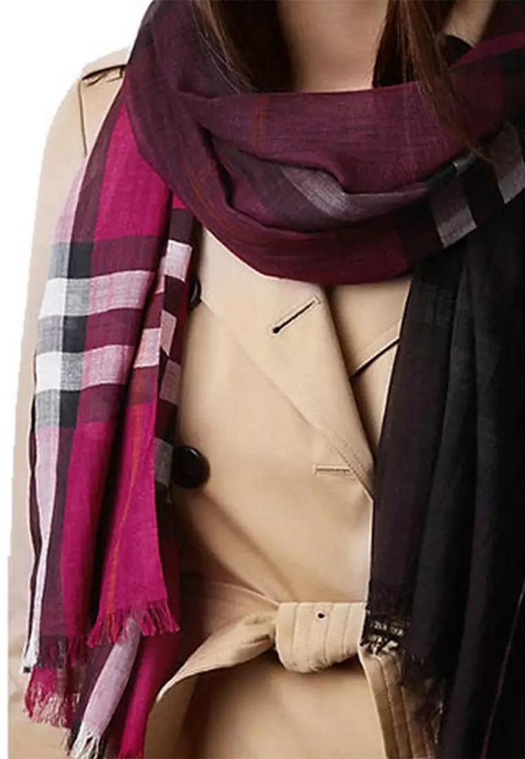 Burberry top ombre scarf