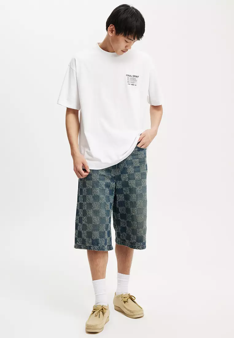 Box Fit Graphic T-Shirt