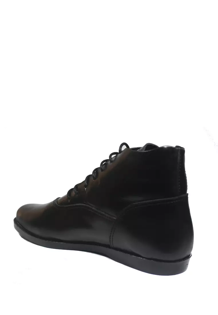 Country Boots Balance Black Sepatu Casual Pria