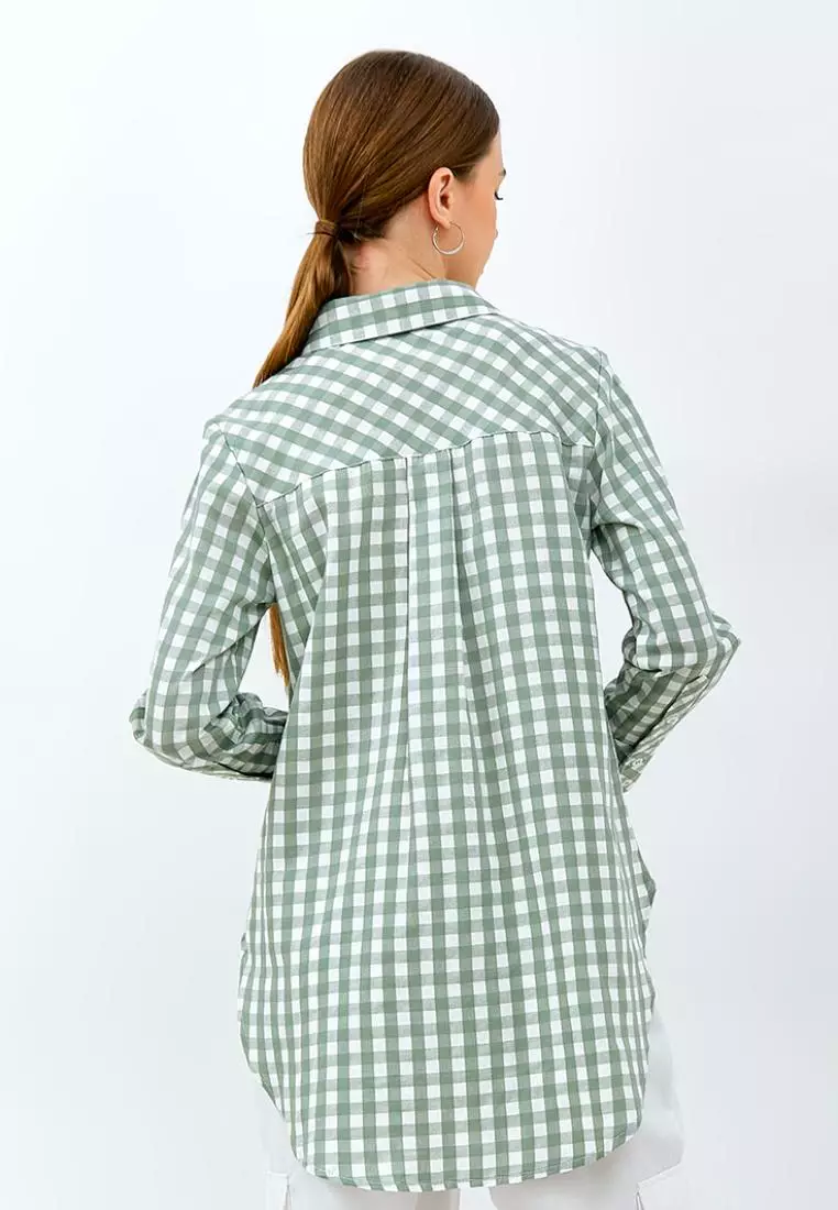 Graphis Contrast Collar Gingham Kemeja Wanita