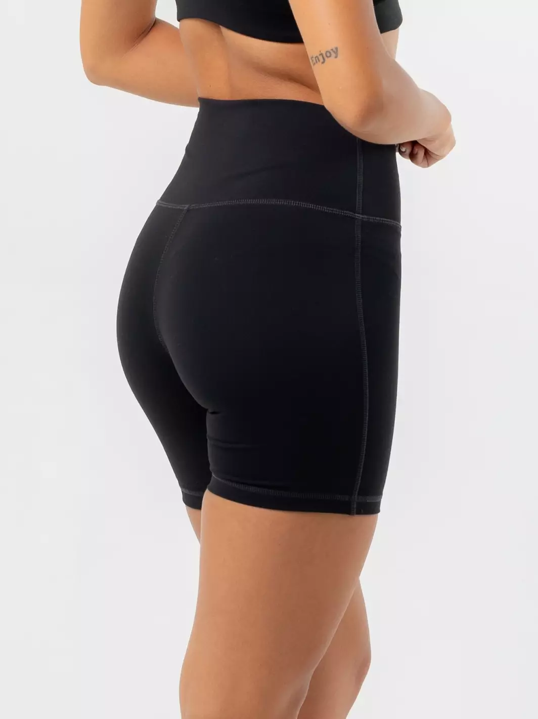 Wavelength Short Black