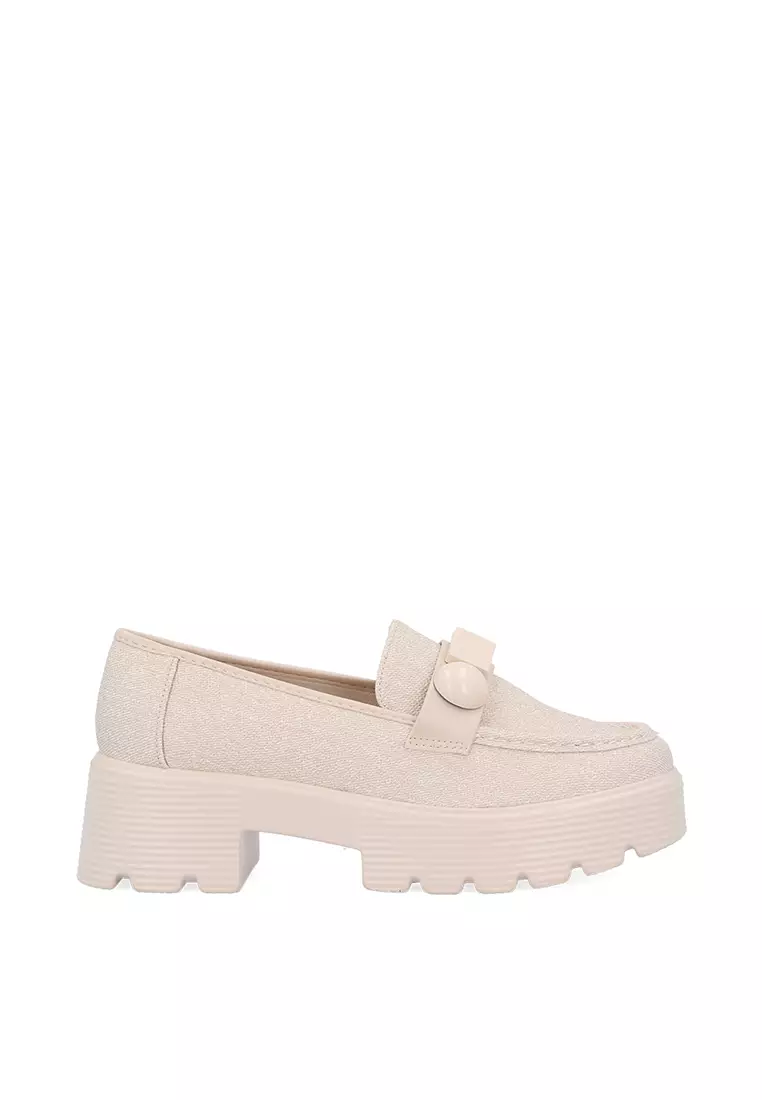 Discount on Carlo Rino  shoes - SKU: Nude CR Textured Charm Loafers