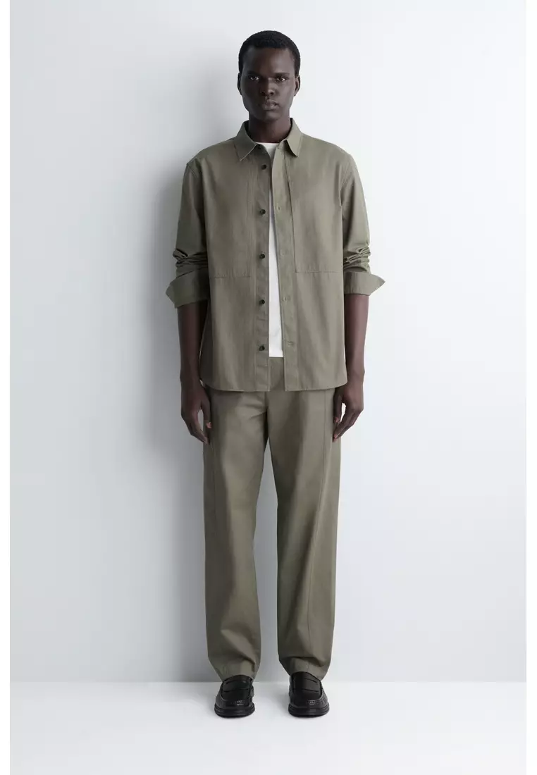 POCKET-DETAIL COTTON SHIRT