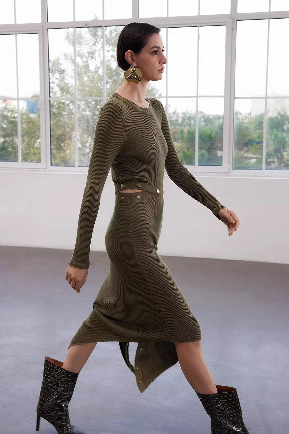 Limited Edition Khaki Mercerized Look Midi Knitted Snap Detail Dress TWOAW25EL00363