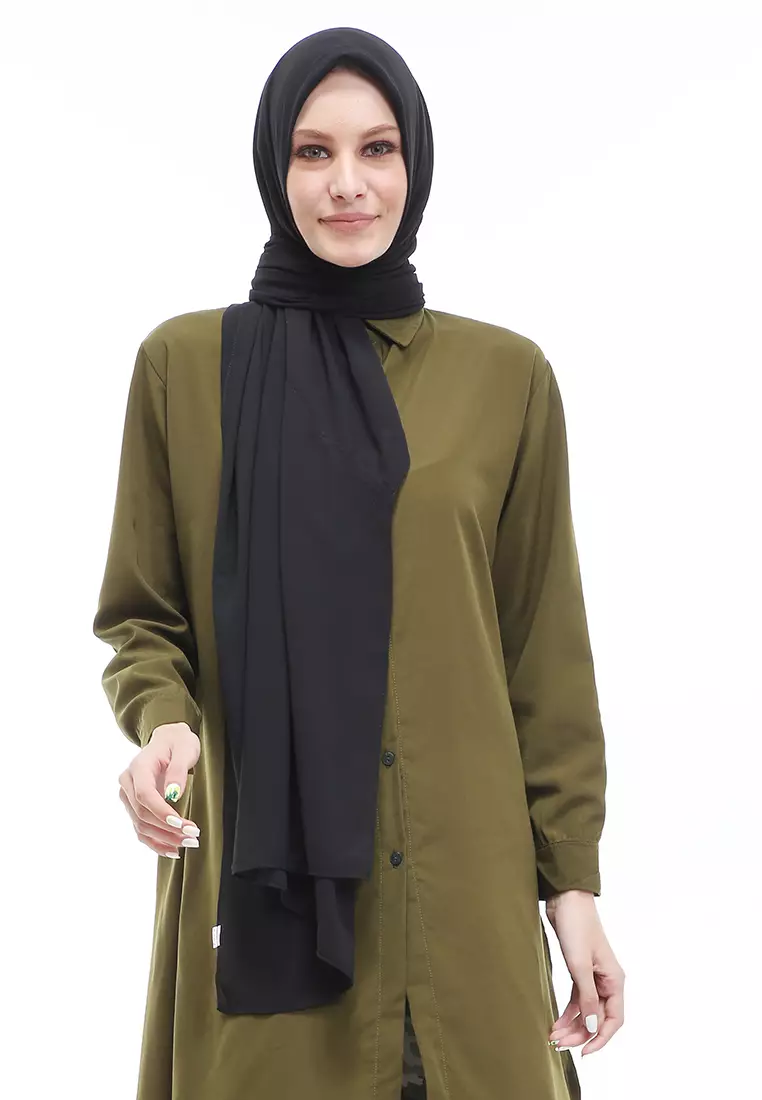 Sakilah Hijab Pashmina Ceruty Baby Doll Wanita Polos Relaxed Fit - Hitam