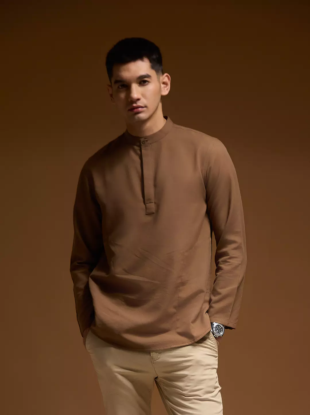 OXCON Kemeja koko Tangan Panjang Collarless Azfar Brown