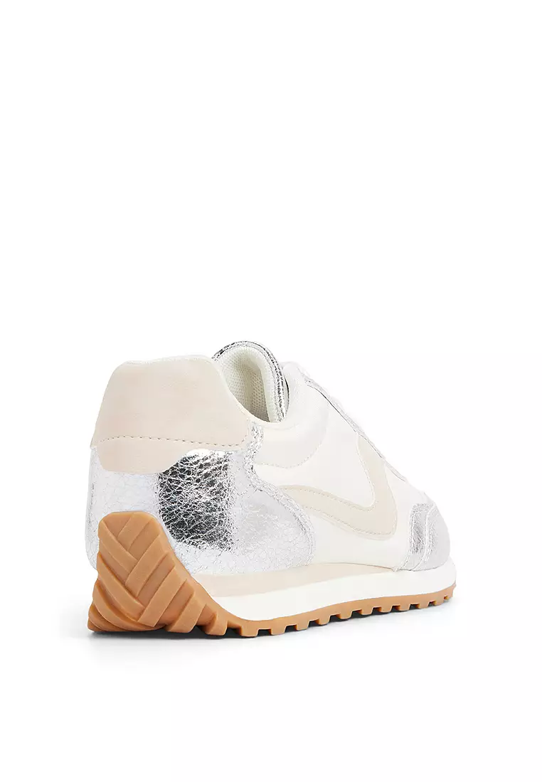 Corrie Sneakers