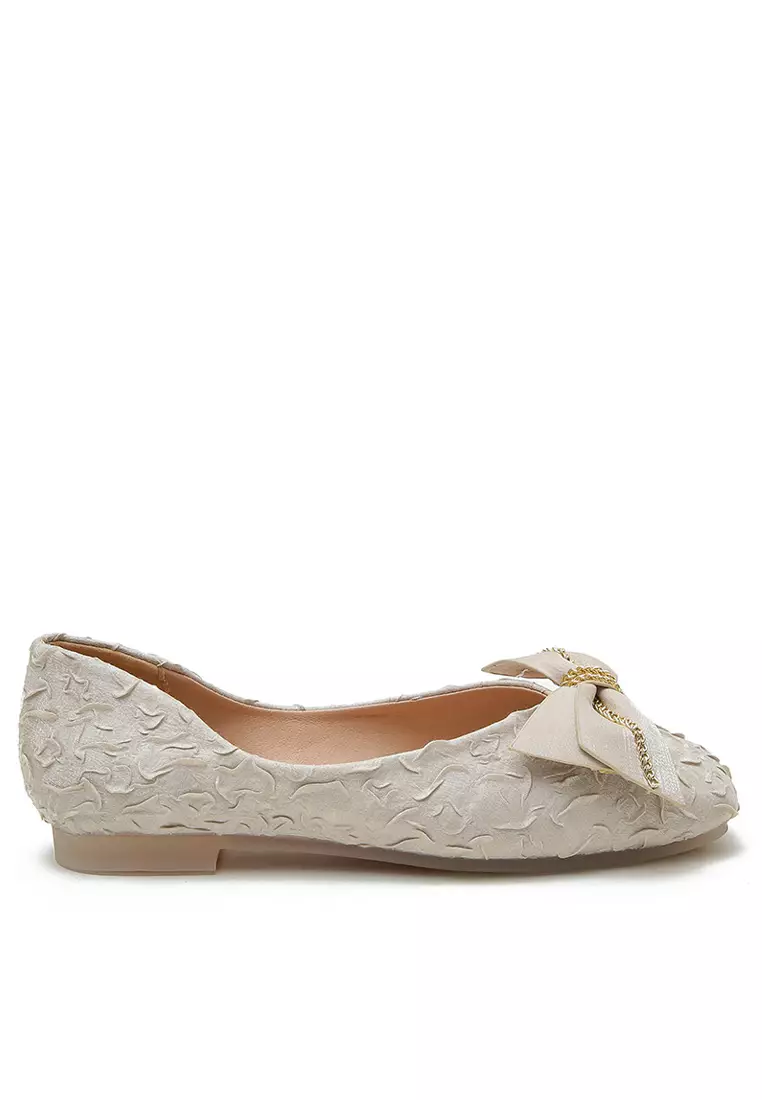 Discount on Twenty Eight Shoes  shoes - SKU: Bow Pleated Ballerinas YLT555-13