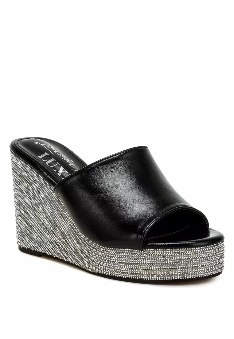 Wedge Heel Peep Toe Sandals in Black