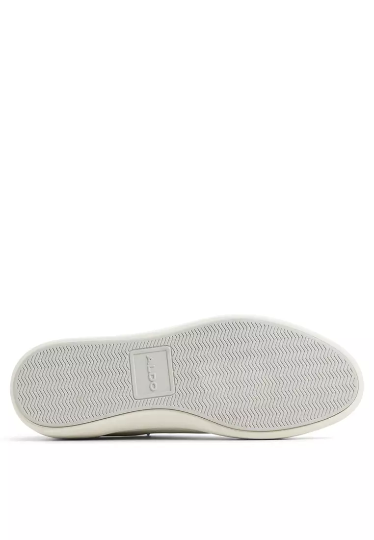 Stepup Sneakers