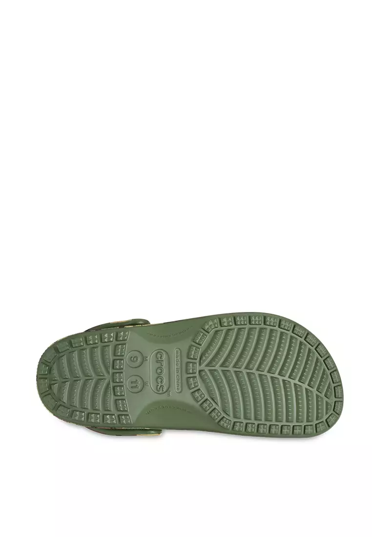 Crocs Unisex Classic Camouflage Clog - Army Green