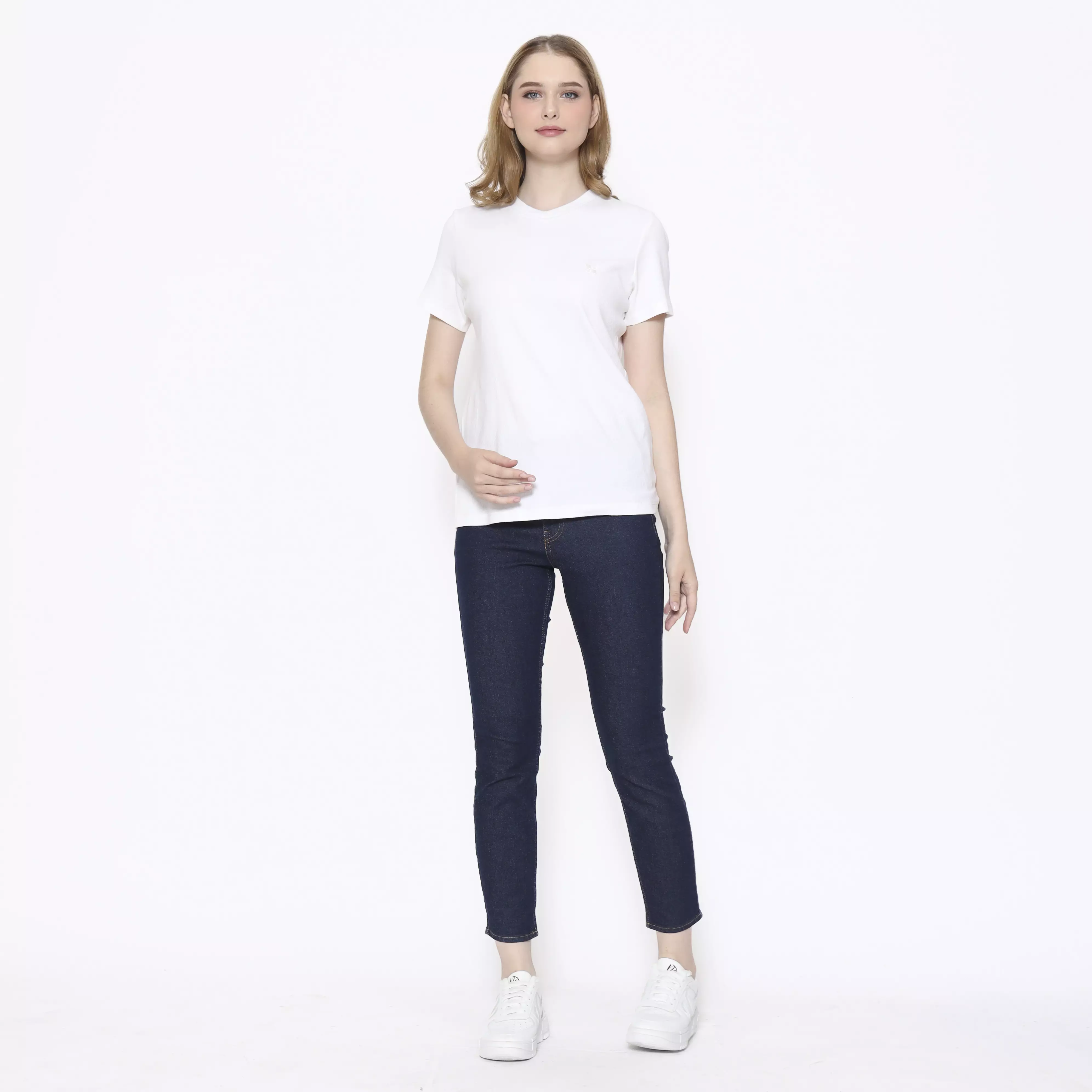 Insight Kaos Lengan Pendek Cecil Ladies Tee Off White Planet Surf
