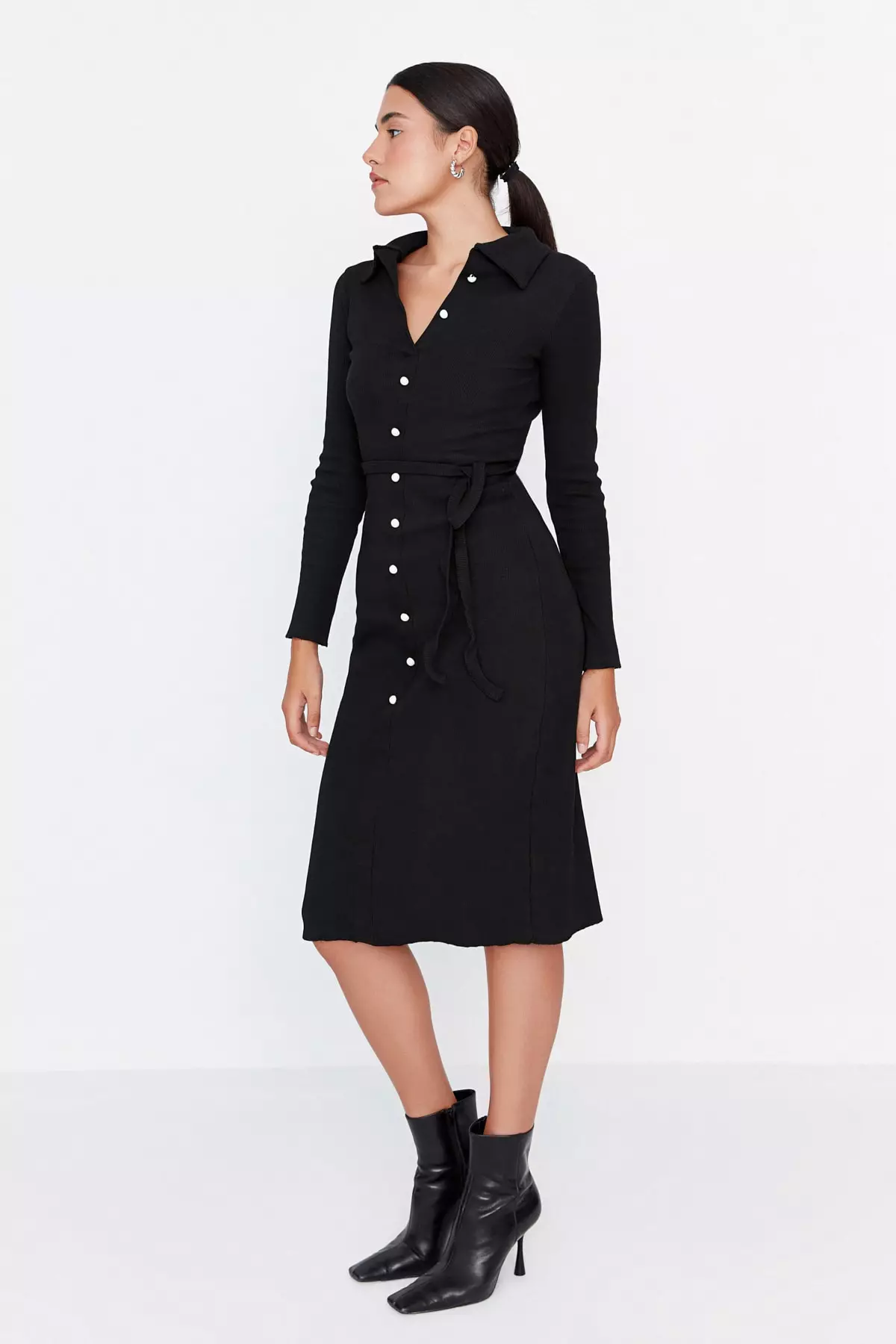 Ribbed Buttoned Knitted Dress