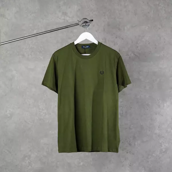 Kaos FRED PERRY LOGO BLURRED BLACK BACK OLIVE GREEN TSHIRT 100% ORIGINAL