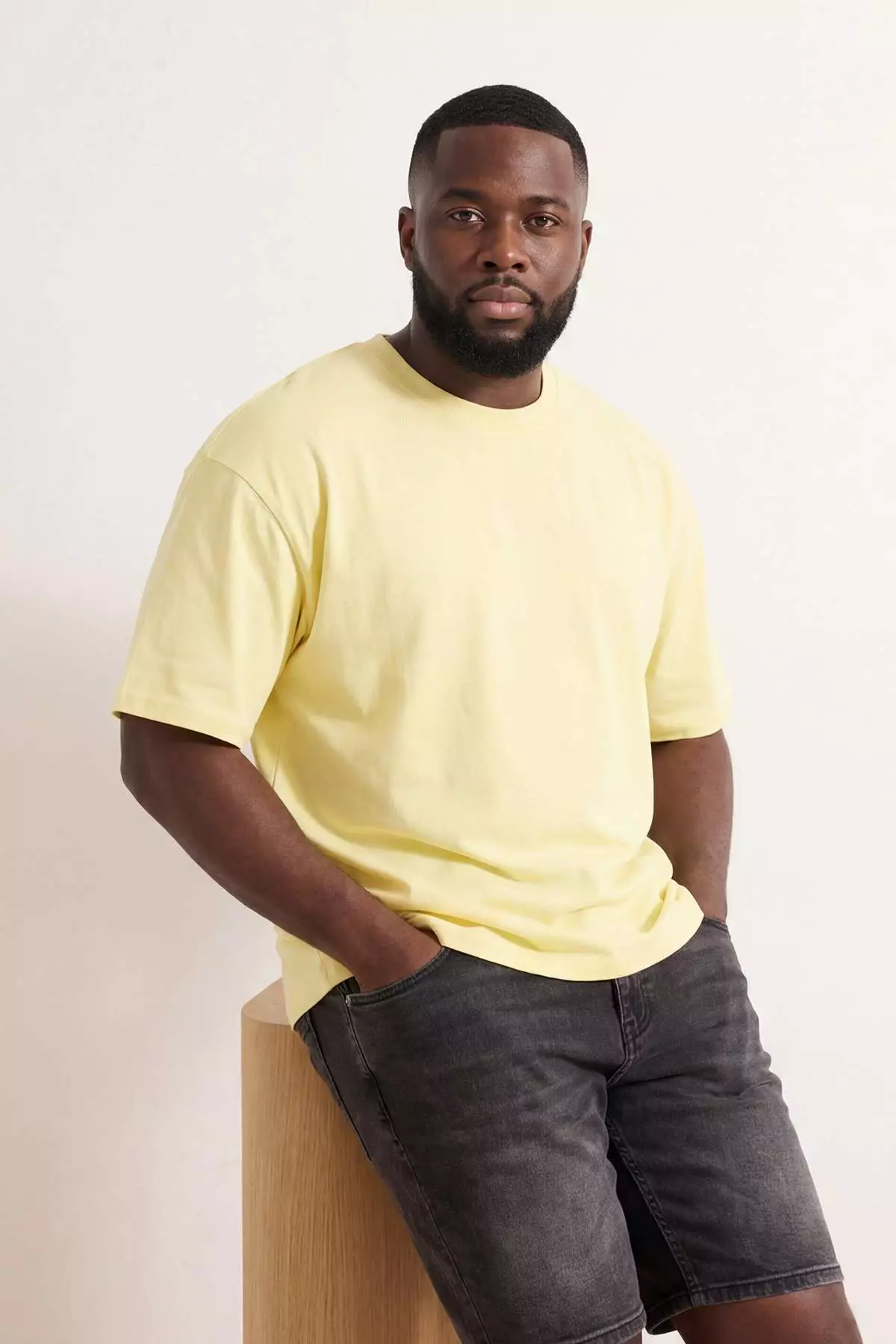 Big Size Yellow Oversized /Wide Cut 100% T-Shirt Tmnss23Ts00139