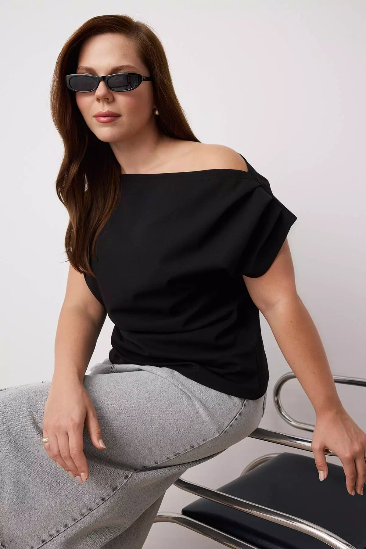 Black Crepe Knit Plus Size Blouse Tbbss25Af00119