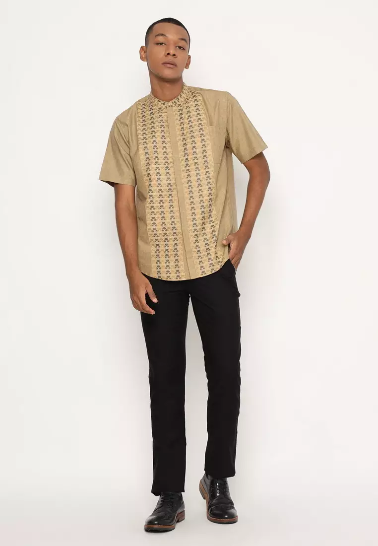 RBJ Kemeja Koko Border Coklat Regular Fit Pria