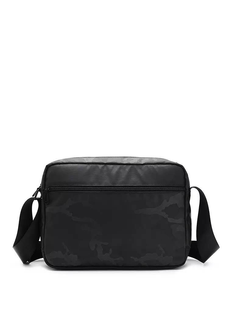Men's Leather Crossbody Bag / Shoulder Sling Bag (Pria Tas Selempang Pria) - Hitam