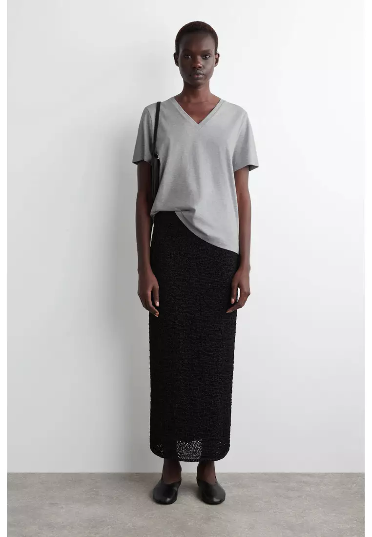 V-NECK COTTON T-SHIRT