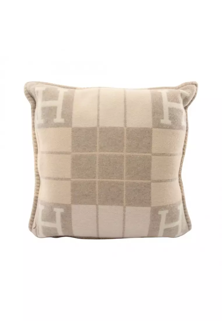 Pre-Loved Hermès Avalon III PM Coco Chamomile cushion interior wool cashmere beige