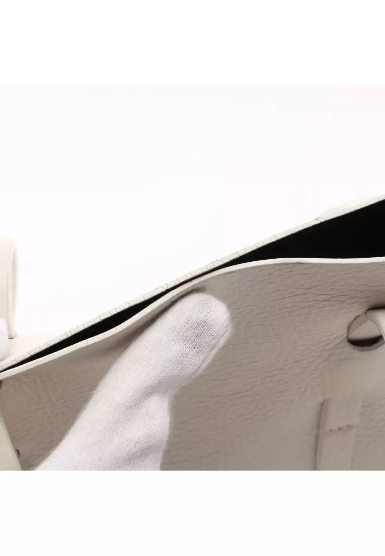 balenciaga everyday tote xs white